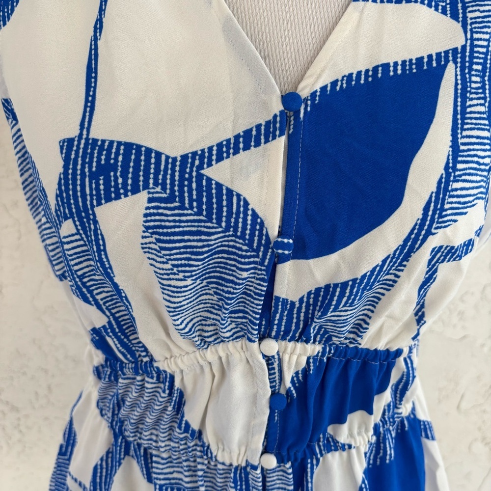 Nine West Blouse Size M Blue White Abstract Print V-Neck Peplum Sleeveless Top - Picture 2 of 11